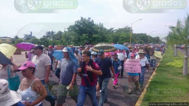 Se manifiestan tablajeros en Lázaro Cárdenas, Michoacán - Foto 1 