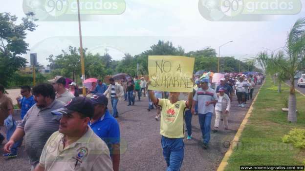 Se manifiestan tablajeros en Lázaro Cárdenas, Michoacán - Foto 4 