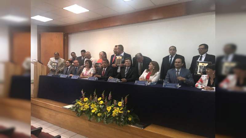 Festeja Casa de Hidalgo a sus maestros de Uruapan y Apatzingán - Foto 0 