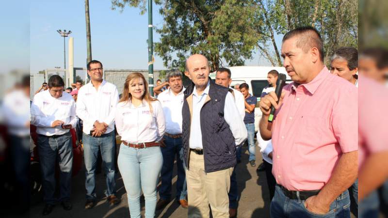 Ya son 5 mil transportistas que apoyan a Fausto Vallejo Figueroa; no es un candidato improvisado, dijeron - Foto 0 