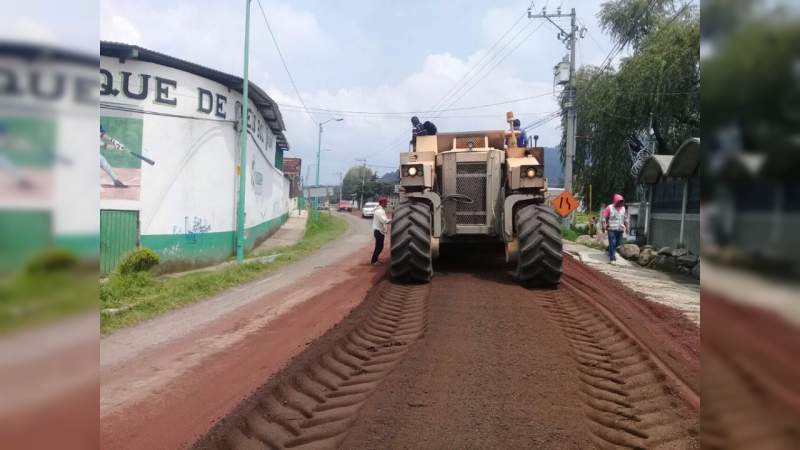 Inicia restauración de la carretera Huandacareo-Zináparo, con beneficios directos para 6 municipios - Foto 0 