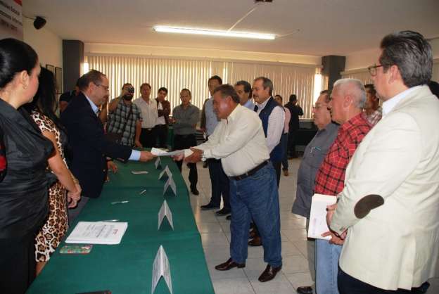 Se registran candidatos del PRI para el proceso electoral extraordinario en Michoacán - Foto 1 