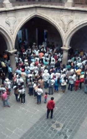 Toman habitantes de predios irregulares la alcaldía de Morelia - Foto 0 