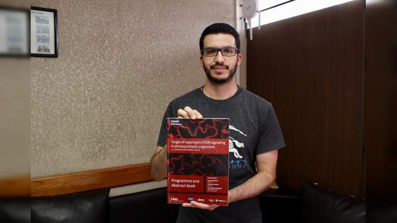 Estudiante nicolaita gana concurso internacional sobre carteles  científicos, en Francia - Foto 0 
