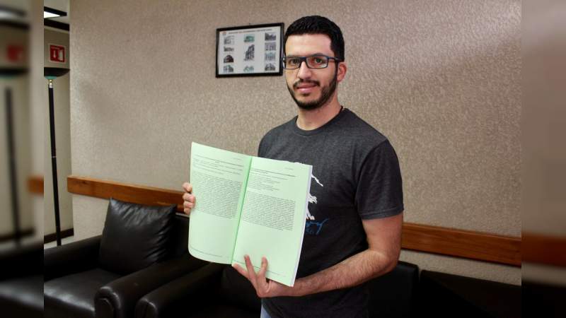 Estudiante nicolaita gana concurso internacional sobre carteles  científicos, en Francia - Foto 1 