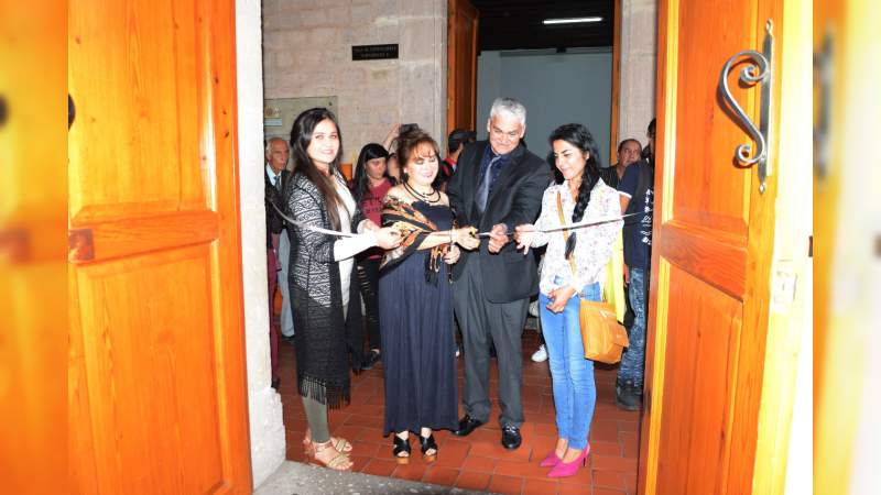 Secretaría De Cultura de Morelia inaugura exposición de Artes Visuales “De lo natural, extraordinario y onírico” - Foto 1 