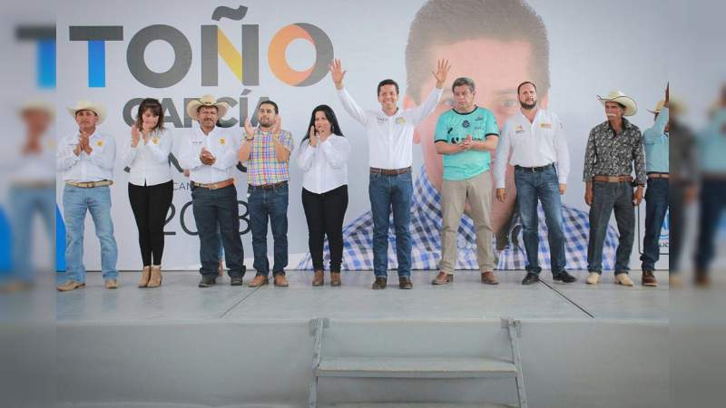 Llama Toño García a votar para lograr el cambio que México necesita - Foto 0 