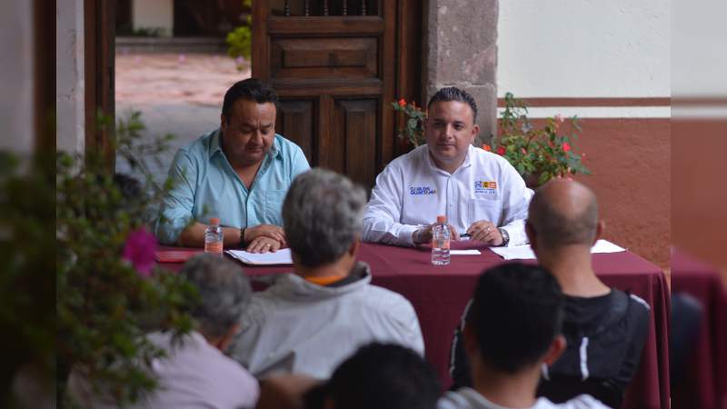 Compromete Carlos Quintana licitaciones transparentes ante arquitectos de Michoacán.  - Foto 1 