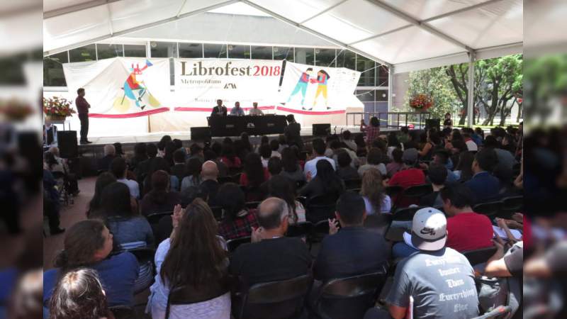 Por necesidad y no voluntad se dan las migraciones humanas en la actualidad, recuerdan el librofest metropolitano - Foto 2 