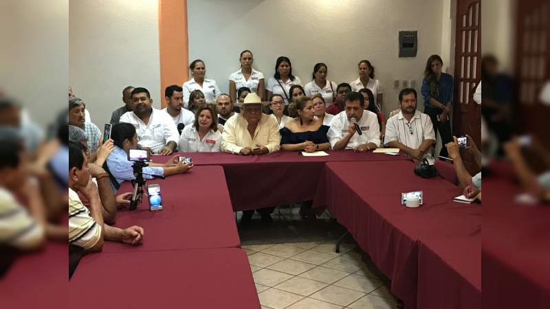 Se suman regidores del PAN y PRD a José Luis Cruz Lucatero en Apatzingán - Foto 0 