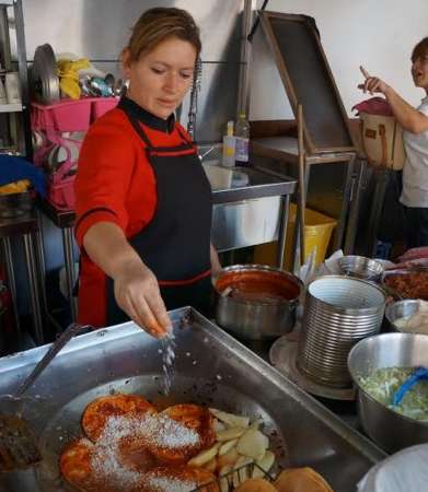 Reactivar economía en corredor gastronómico de San Agustín‏, intención del Festival de la Enchilada y la Corunda  
