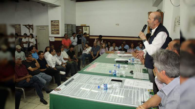 Fausto Vallejo Figueroa busca combatir a la delincuencia y drogadicción con el deporte - Foto 1 