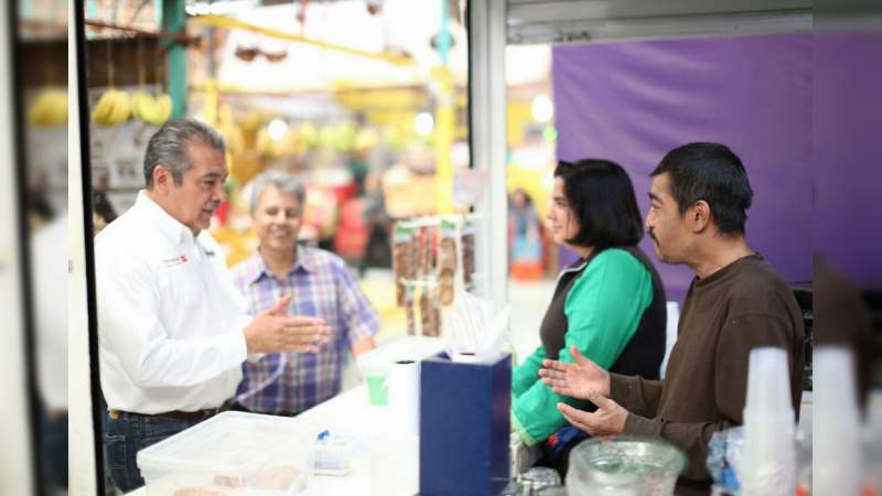Mejorar infraestructura, ampliar promoción e impulsar el comercio local, propuestas de Raúl Morón para Mercados Públicos - Foto 1 