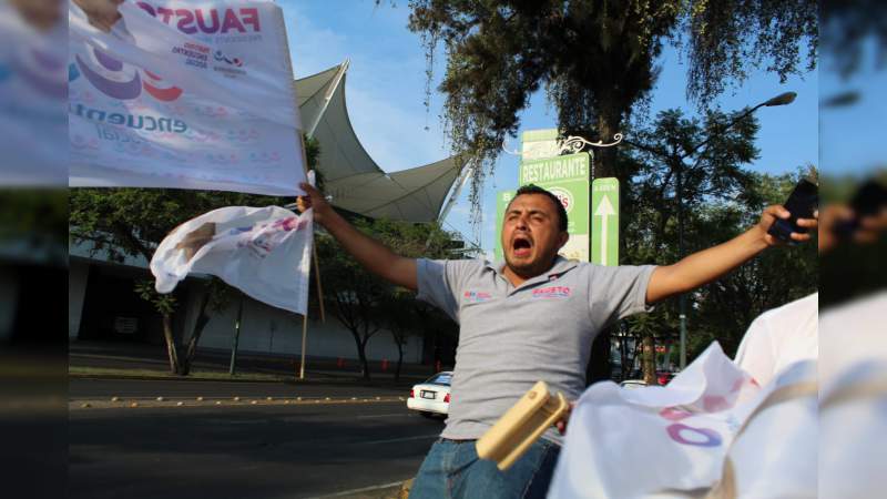 Morelianos apoyan proyecto de Fausto Vallejo Figueroa - Foto 0 