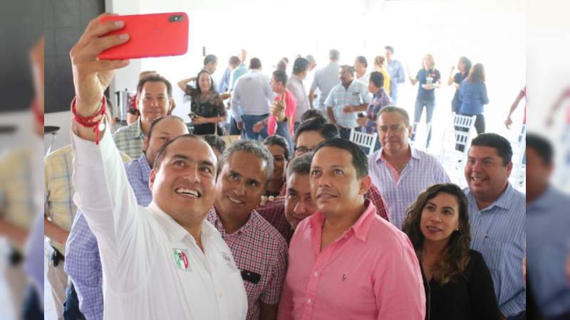 Respaldan ampliamente empresarios de CMIC a Gerónimo Color - Foto 1 