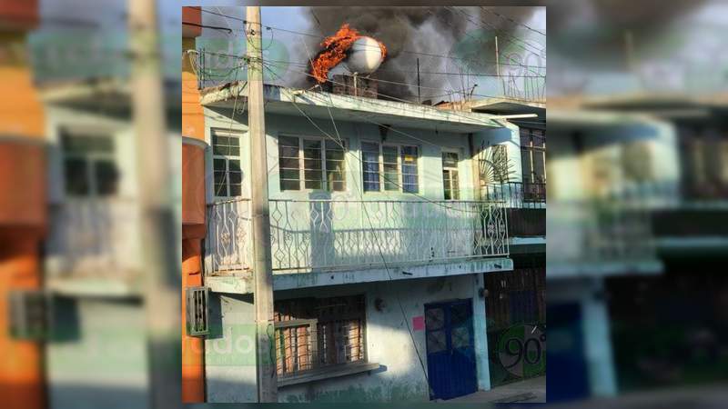 Se incendia vivienda en Zitácuaro