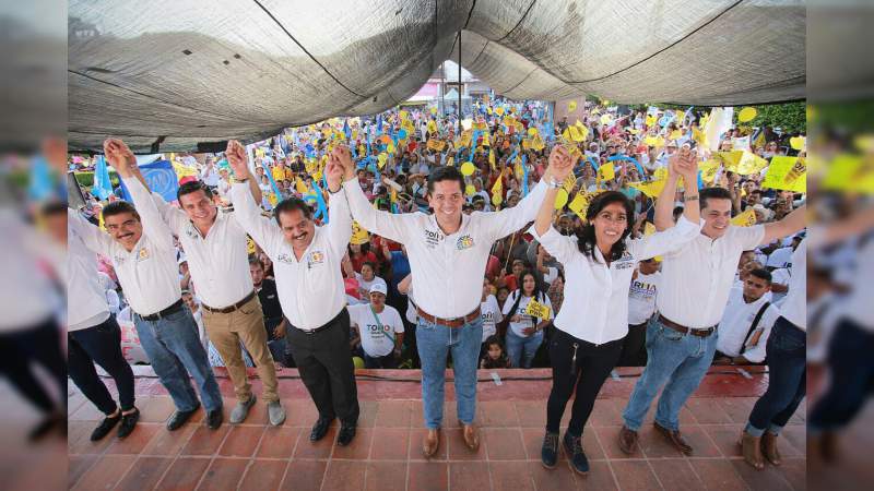 Con el Frente, desarrollo con justicia social, afirma Toño García - Foto 0 