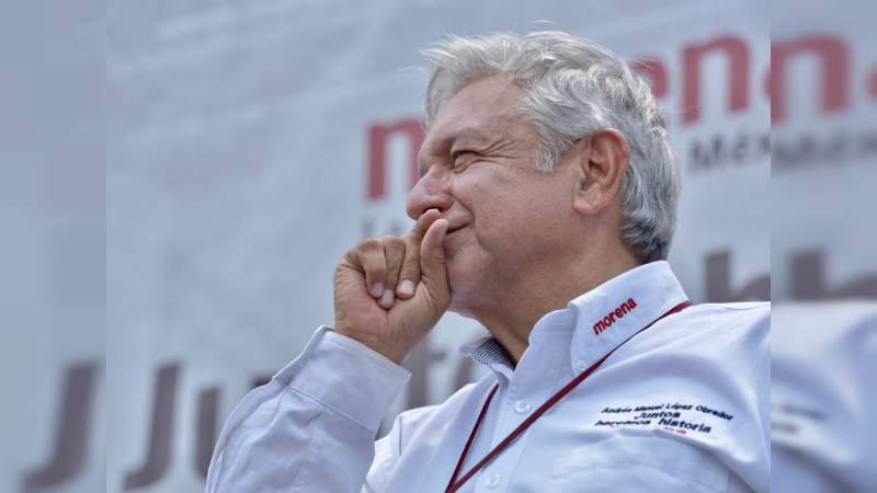 López Obrador presume liderato en las encuestas 