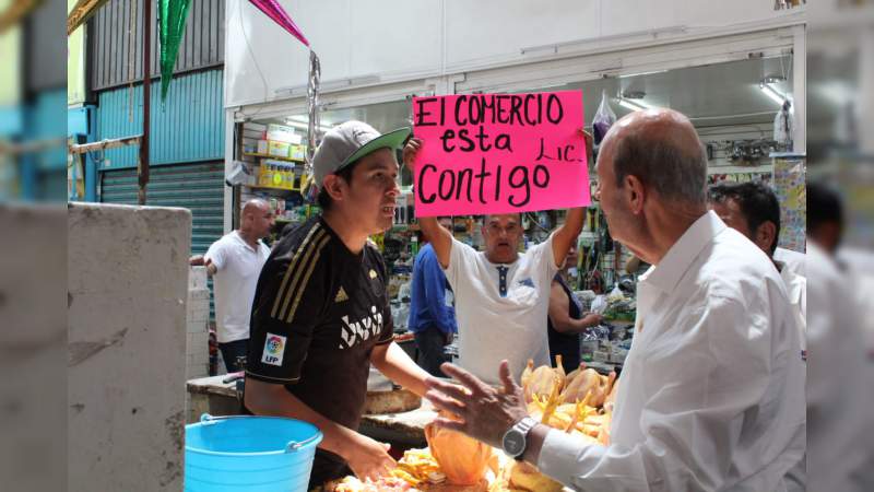 Seguridad y reordenamiento del ambulantaje, demandas de locatarios del Mercado Independencia ante Fausto Vallejo Figueroa - Foto 1 