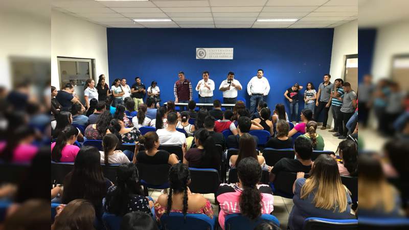 Desde el Congreso Federal, se apoyarán proyectos de jóvenes emprendedores: Paco Huacus 