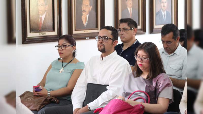 Presenta Universidad Michoacana cuatro de diez volúmenes relacionados con las áreas del conocimiento que desarrolla - Foto 1 