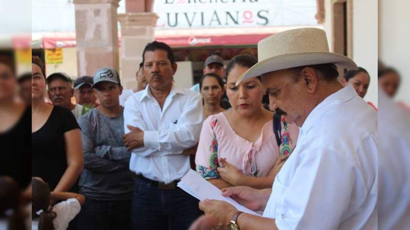 Sindicatos del Ayuntamiento de Apatzingán comprometen apoyo para Genaro Guízar - Foto 1 