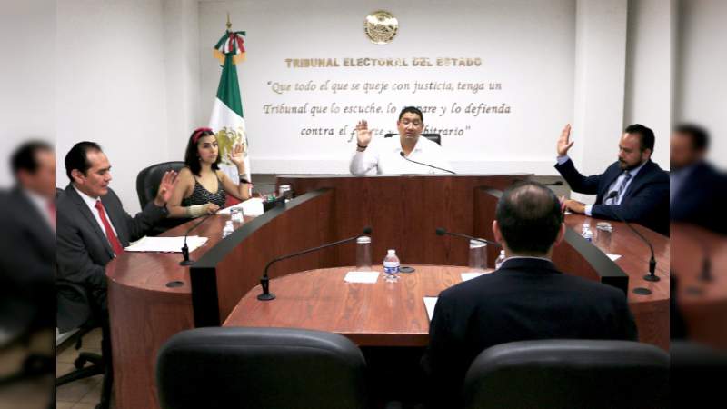 TEEMICH revoca inhabilitación de derechos y modifica acuerdo del IEM sobre registro de primera fórmula a diputados locales por RP en MORENA. 