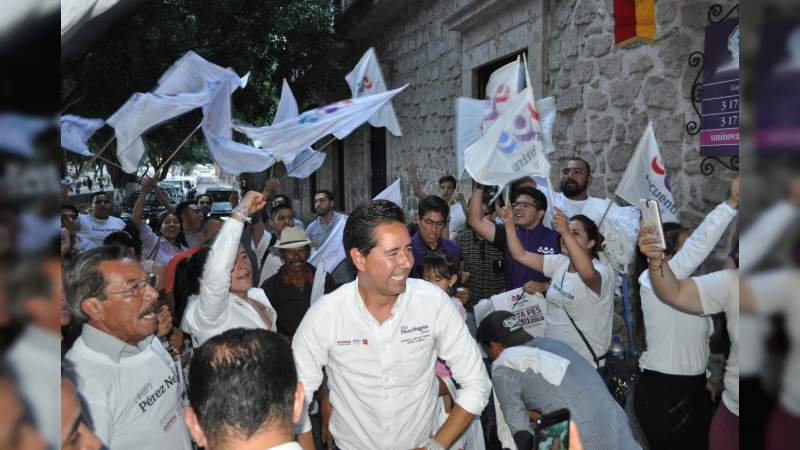 Tenemos el perfil idóneo, con una historia de resultados y honestidad: Pérez Negrón Ruiz - Foto 2 