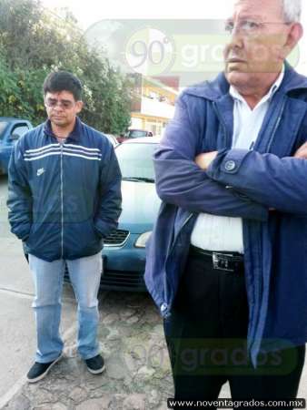 Padres de familia exigen destitución de director de primaria por abusos contra alumnos - Foto 0 