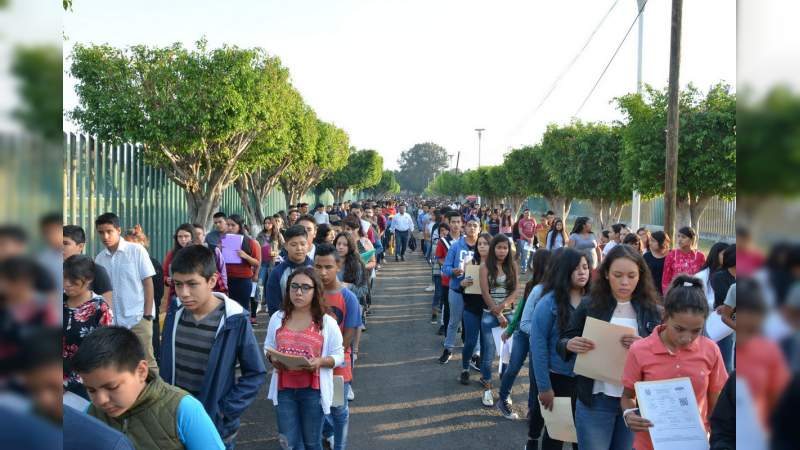 Concluye la aplicación de exámenes de ingreso a la Universidad Michoacana - Foto 0 