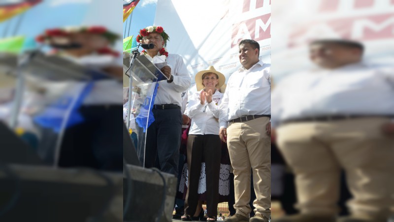 El pueblo manda y el pueblo pidió a  Blanca Piña como su senadora: AMLO - Foto 1 