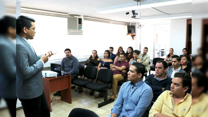 Imparte TEEMICH capacitación a estudiantes de Derecho de la Universidad de Zamora. 