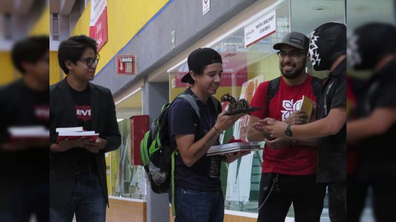 Librofest Metropolitano abre sus puertas al arte público  - Foto 1 