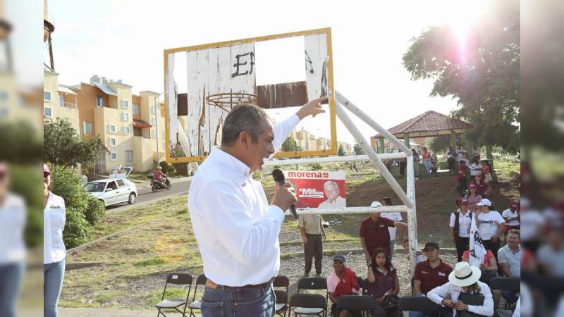 Atenderemos las demandas de agua potable y la municipalización de servicios de Villas del Pedregal: Raúl Morón - Foto 4 