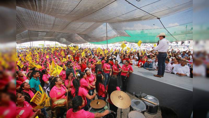 Toño García recibe respaldo de los campesinos de Morelia  - Foto 0 