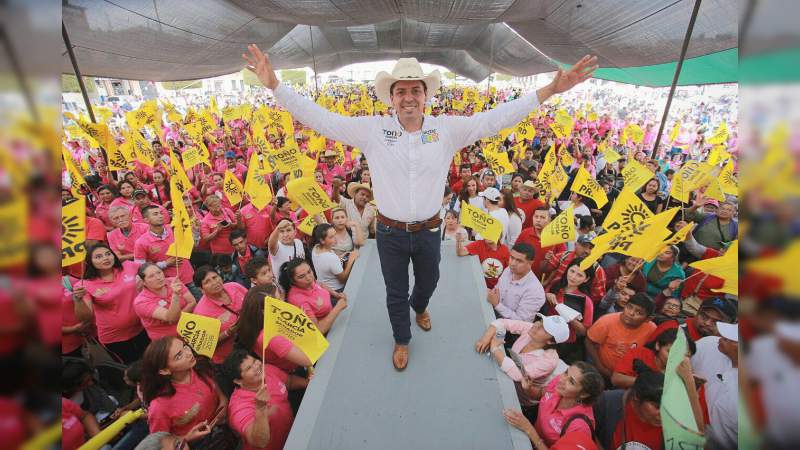 Toño García recibe respaldo de los campesinos de Morelia  - Foto 3 