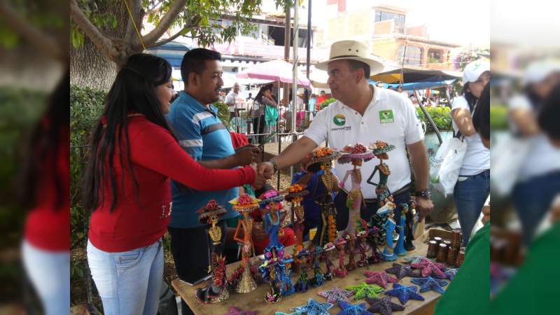 Impulso a la alfarería con la Ruta de la Catrina y valor agregado a lo que producen en el campo: comprometió Constantino Ortiz con Capula - Foto 1 