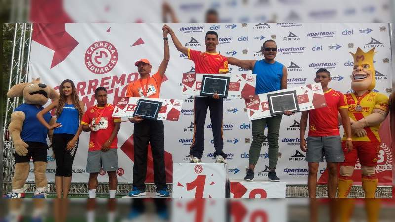 Diego Bautista, Karina Bautista, Kanyongi Musa y Fryshna Vianney, ganadores de la 1a Carrera Monarca - Foto 3 