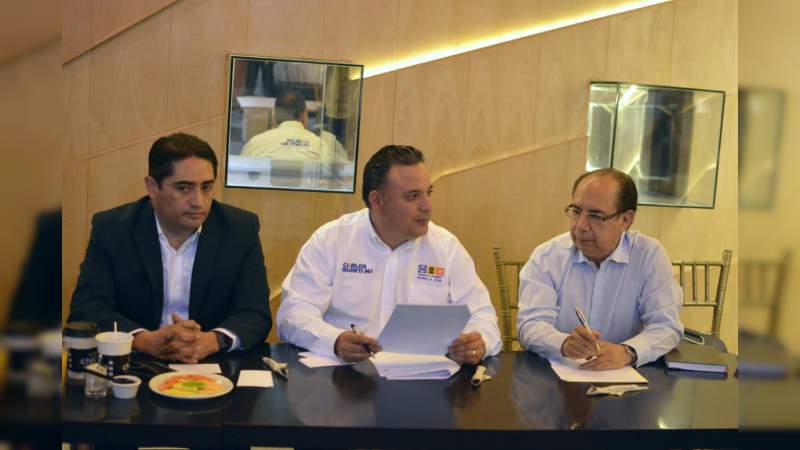 Mi compromiso es detonar el desarrollo económico de Morelia: Carlos Quintana - Foto 1 
