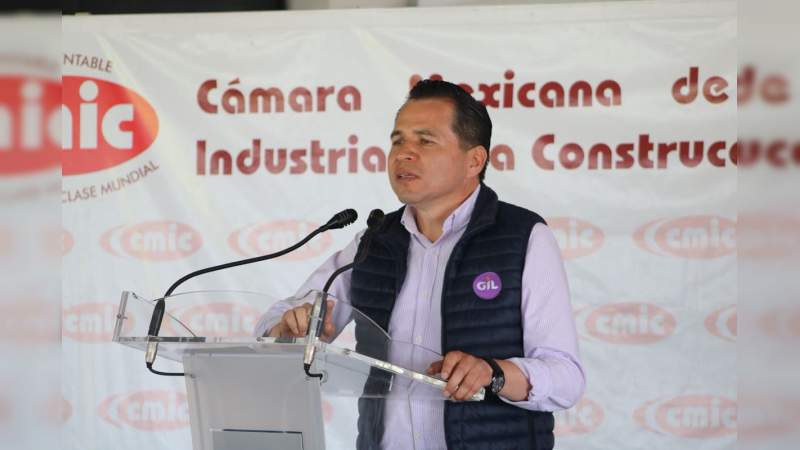 Promoverá Gil ajustes a reglamentación para fomentar contratación de empresas locales en obra pública 