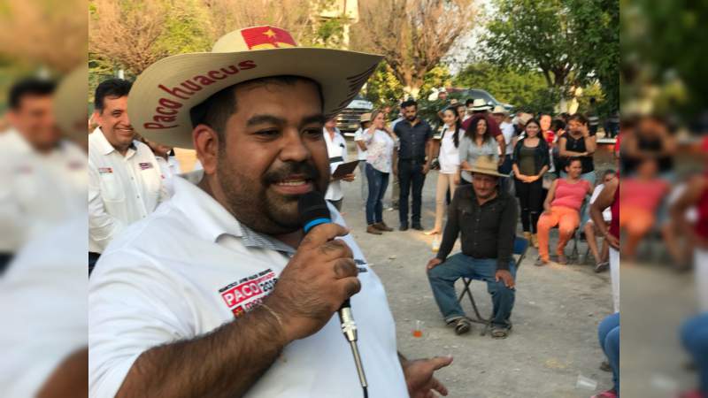 Convoca Paco Huacus a ciudadanos del Distrito 12, a mitin de AMLO en Apatzingán - Foto 1 