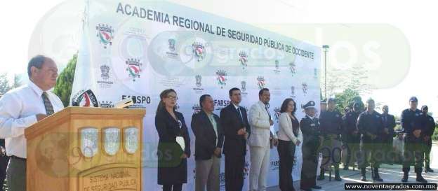 Egresan de la Academia policías preventivos e investigadores