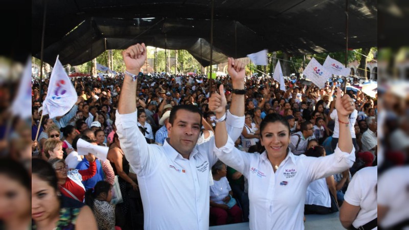 Karla Ruiz promete dignificar al policia y erradicar la inseguridad - Foto 0 