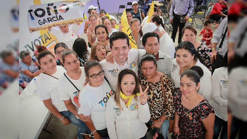 Mujeres, luchadoras incansables y emprendedoras: Toño García - Foto 0 