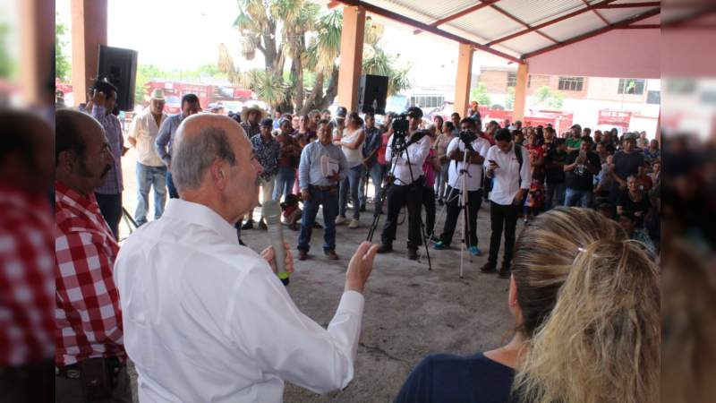 Fausto Vallejo Figueroa, humilde y de convicción; votaremos por él: recolectores de la Melchor Ocampo - Foto 1 