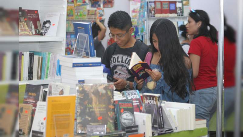 Nueva alternativas de poesía poesía promovió el  Librofest Metropolitano 2018  - Foto 1 