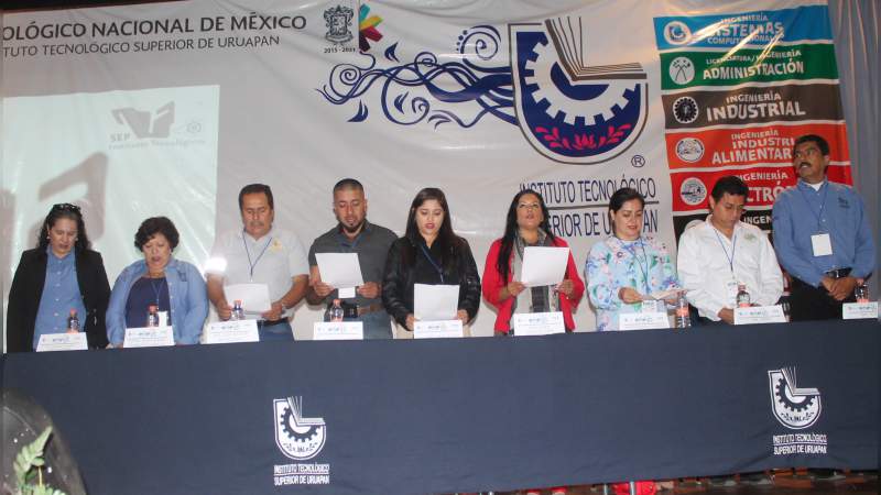 Seleccionan 3 proyectos  a fase regional, de innovación tecnológica del ITSU - Foto 1 