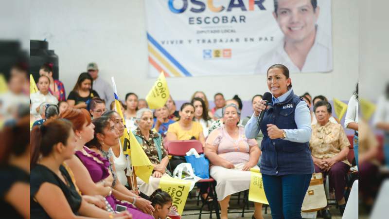 Empresarios y mujeres de Tacámbaro respaldan la candidatura de Alma Mireya González al senado  - Foto 1 