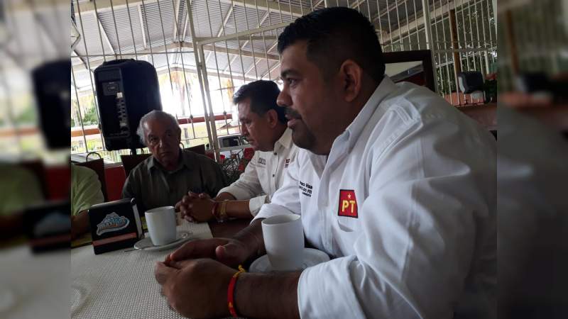Paco Huacus y José Luis Cruz Lucatero, celebran el Día de la Libertad de Expresión - Foto 0 