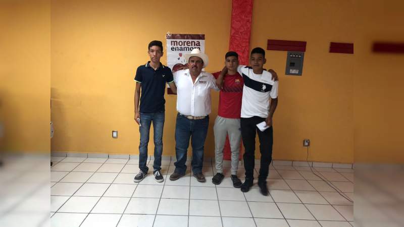 El apoyo a la educación de la juventud paracuarense, una prioridad: Huriel Bautista - Foto 0 